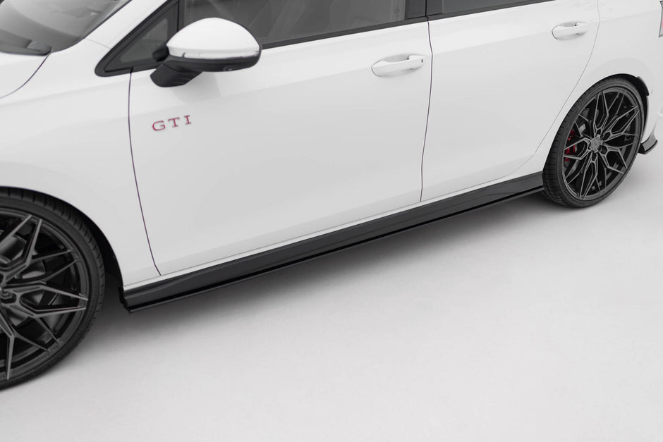 Street Pro Sidokjolar Diffusers V.2 för Volkswagen Golf GTI / GTE / GTI Clubsport / R-Line Mk8
