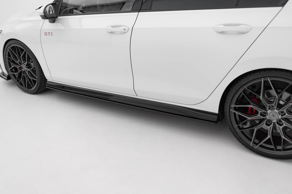 Street Pro Sidokjolar Diffusers V.2 för Volkswagen Golf GTI / GTE / GTI Clubsport / R-Line Mk8