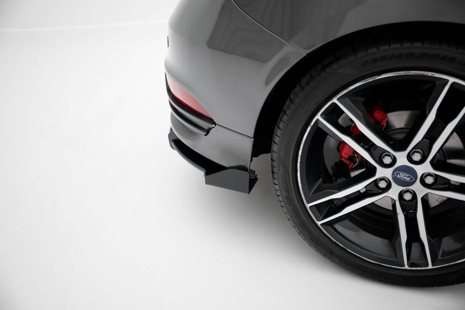 Street Pro Bakre Diffuser + Flaps för Ford Focus ST Mk3 Facelift