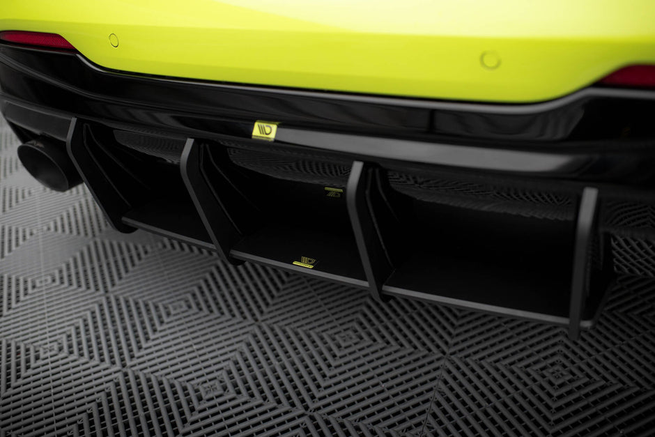 Street Pro Bakre Diffuser V.1 för BMW 1 F40 M-Pack / M135i