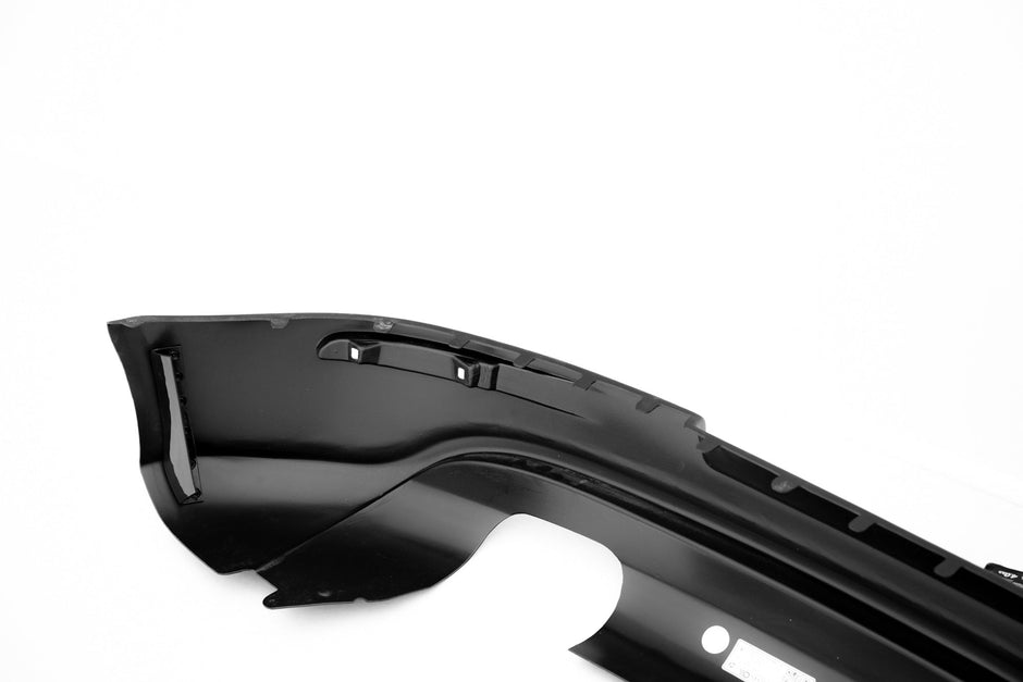 Rear Valance för Volkswagen Golf Mk5 R32 (with 2 Exhaust holes)