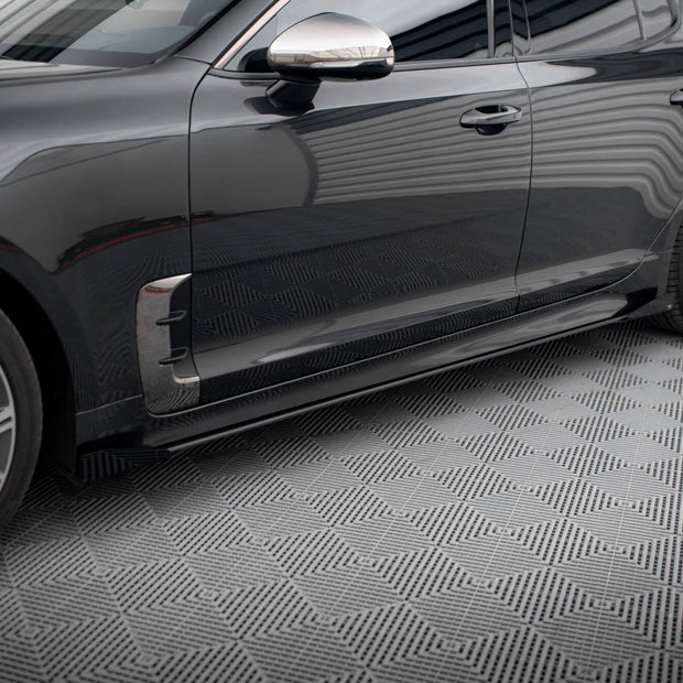 Side Flaps för Kia Stinger GT / GT-Line / Standard Mk1