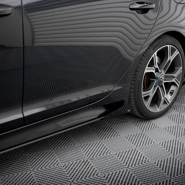 Side Flaps för Kia Stinger GT / GT-Line / Standard Mk1