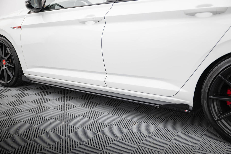 Side Flaps för Volkswagen Jetta GLI Mk7