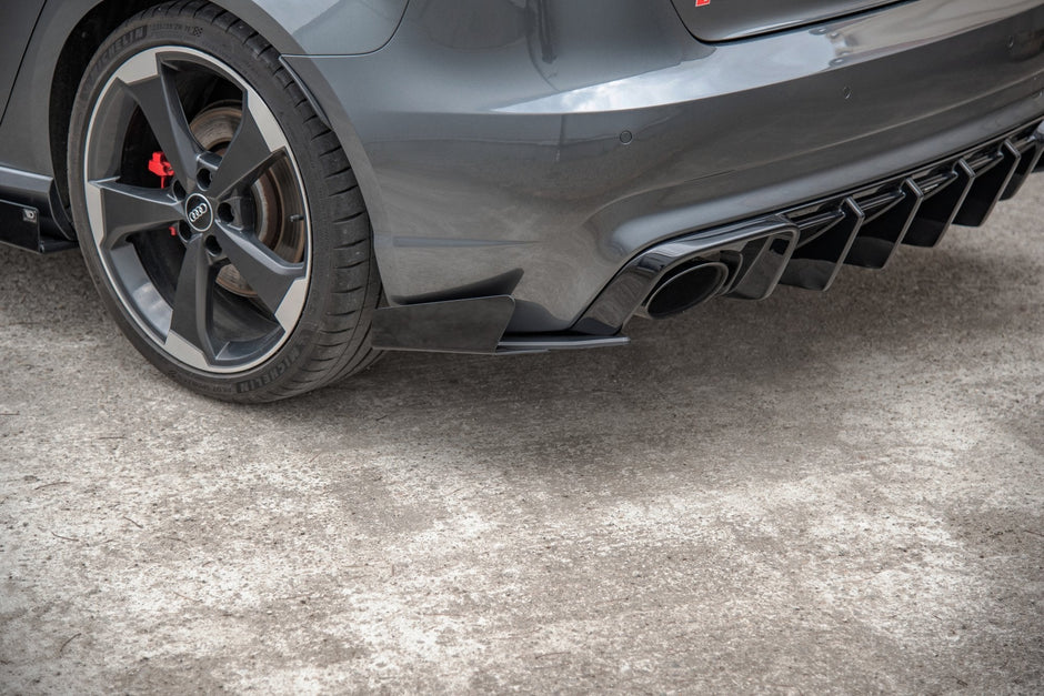 Rear Side Flaps för Audi RS3 8V Sportback