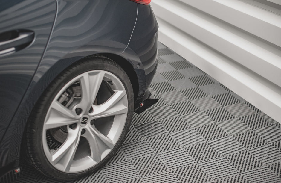 Rear Side Flaps för Seat Leon FR Hatchback Mk4