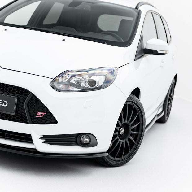 Frontläpp V.2 för Ford Focus ST Mk3