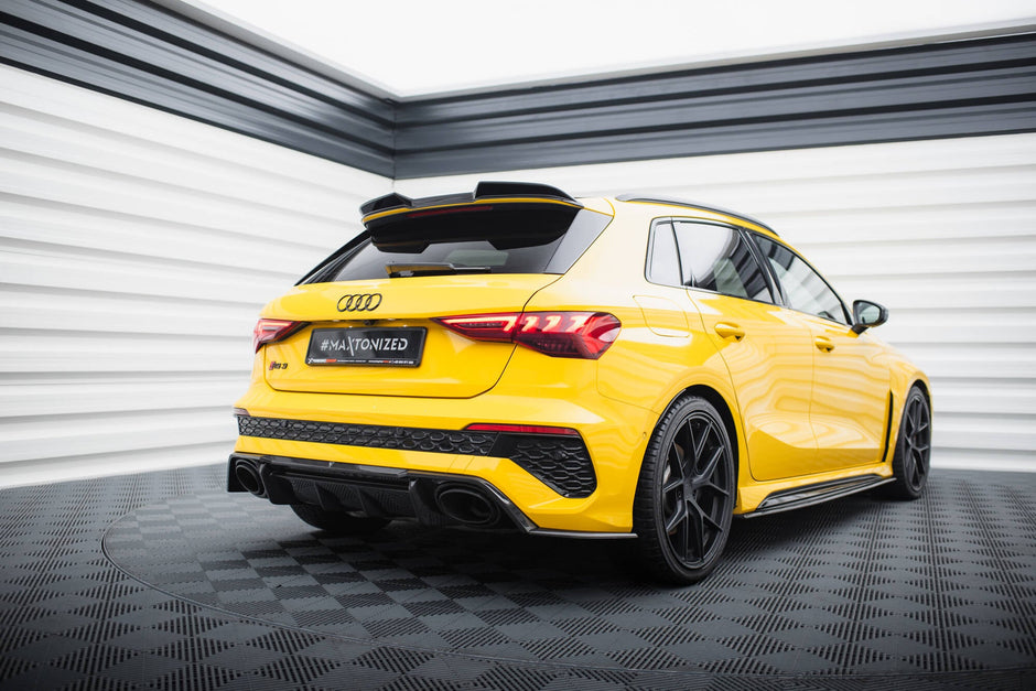 Prepreg Carbon Fiber Bakre Sidosplitters för Audi RS3 Sportback 8Y