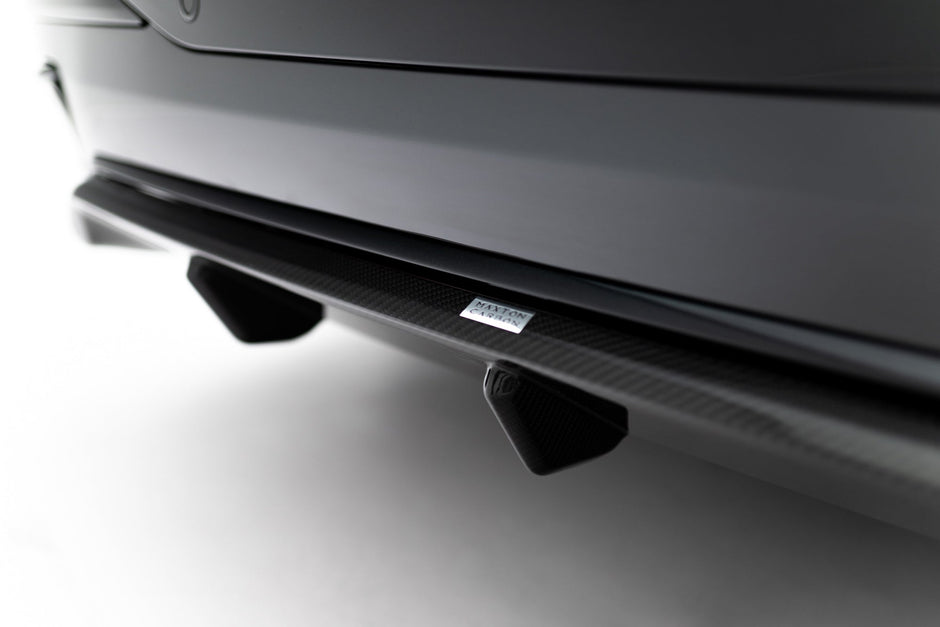 Prepreg Carbon Fiber Bakre Diffuser för BMW X7 M-Pack G07 Facelift (version without towbar)