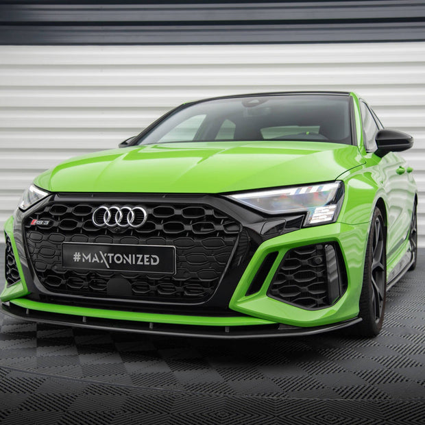 Set Of Prepreg Carbon Splitters för Audi RS3 8Y Sedan