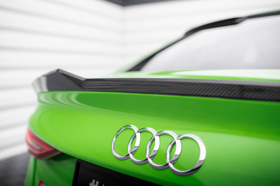Prepreg Carbon Fiber Tailgate Spoiler för Audi RS3 / S3 / A3 S-Line / Standard Sedan 8Y