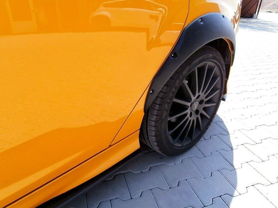 Fenders Extension för Ford Focus ST Mk3