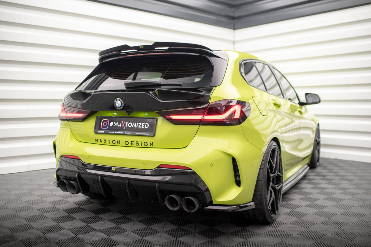 The Extension Of The Rear Window för BMW 1 M-Pack / M135i / 128ti F40