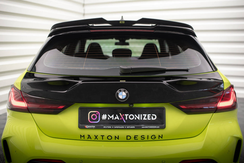The Extension Of The Rear Window för BMW 1 M-Pack / M135i / 128ti F40