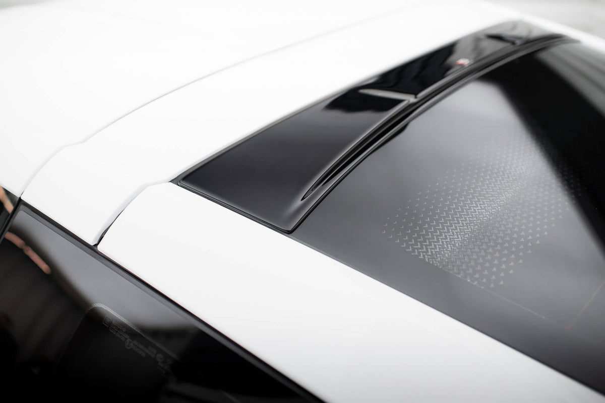The Extension Of The Rear Window för Chevrolet Corvette Stingray / Z06 C7