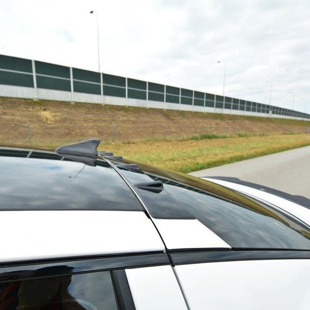 The Extension Of The Rear Window för Kia Stinger GT / GT-Line / Standard Mk1