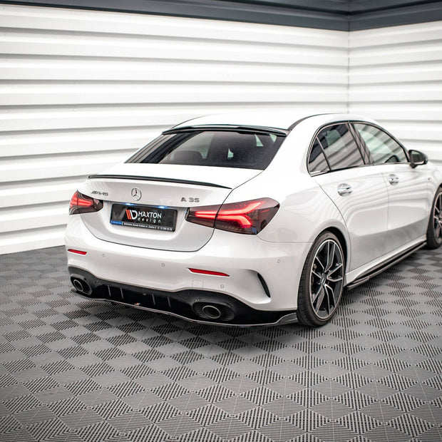 The Extension Of The Rear Window för Mercedes A AMG-Line / A35 Sedan V177
