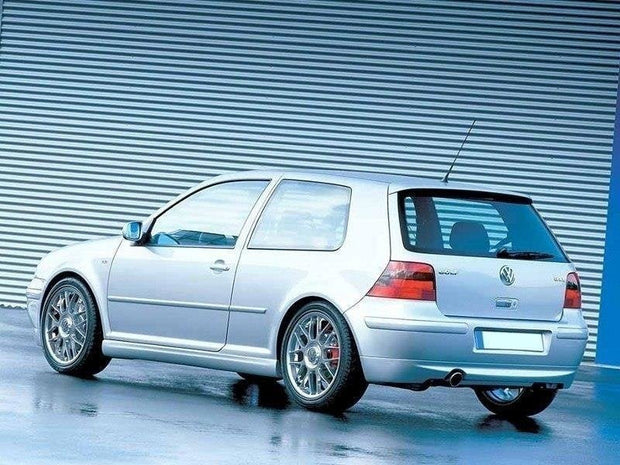 Bakre Stötfångare Extension för Volkswagen Golf Mk4 25'TH Anniversary LOOK (with Exhaust hole)