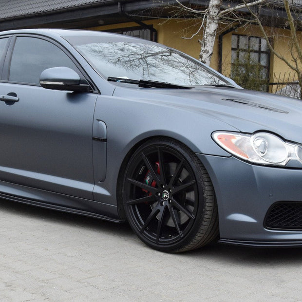 Frontläpp V.1 för Jaguar XF- R