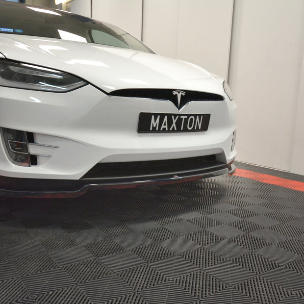 Frontläpp V.1 för Tesla Model X