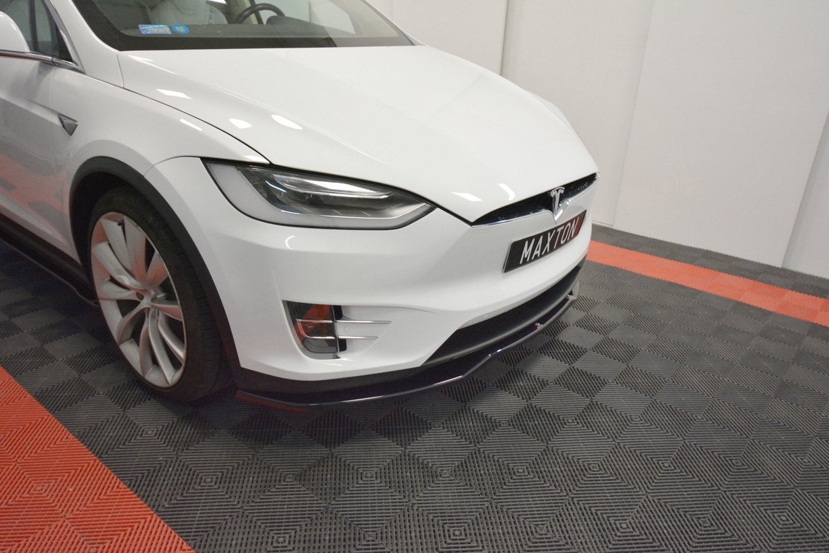 Frontläpp V.2 för Tesla Model X