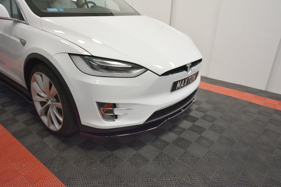 Frontläpp V.2 för Tesla Model X