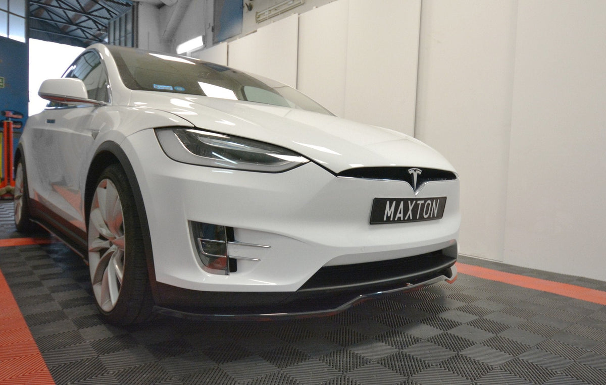 Frontläpp V.2 för Tesla Model X