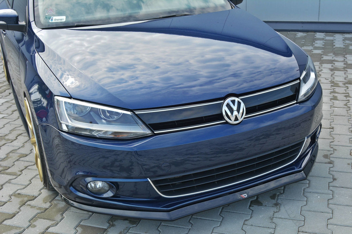 Frontläpp V.2 för Volkswagen Jetta Mk6 Sedan