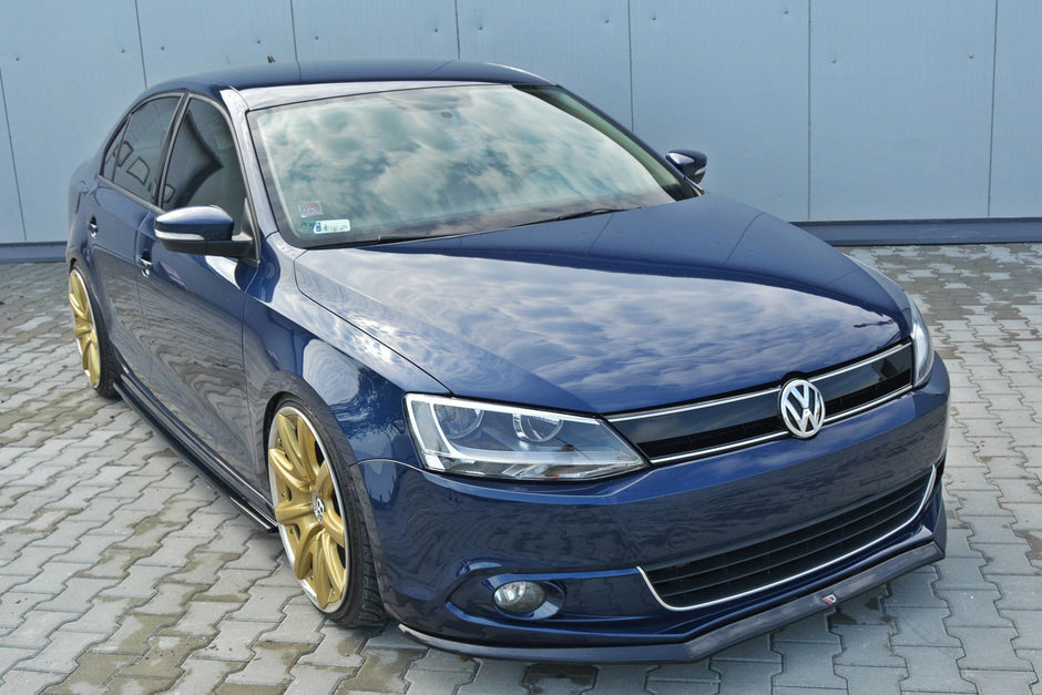 Frontläpp V.2 för Volkswagen Jetta Mk6 Sedan