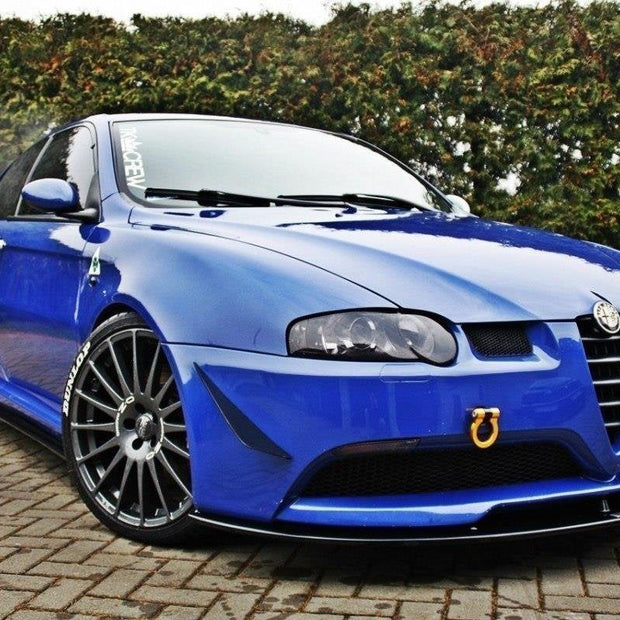Frontläpp för Alfa Romeo 147 GTA