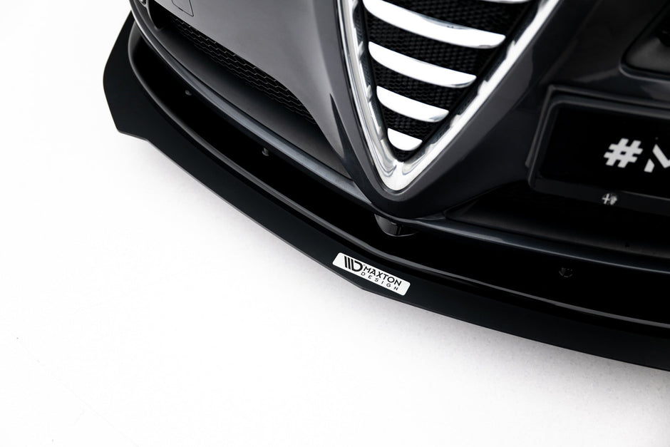 Hybrid Frontläpp för Alfa Romeo GT