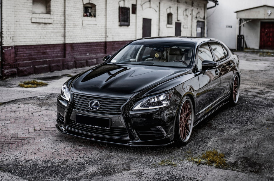 Frontläpp för Lexus LS Mk4 Facelift