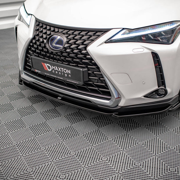 Frontläpp för Lexus UX Mk1