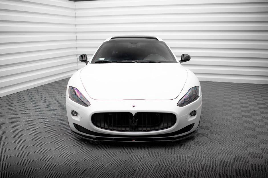 Frontläpp för Maserati Granturismo Mk1