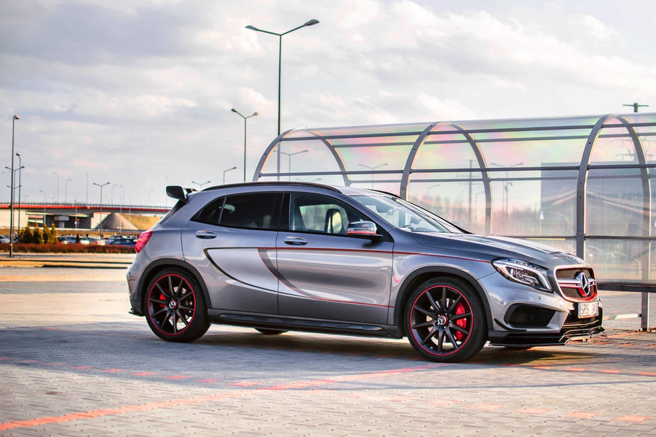 Frontläpp för Mercedes-Benz GLA 45 AMG