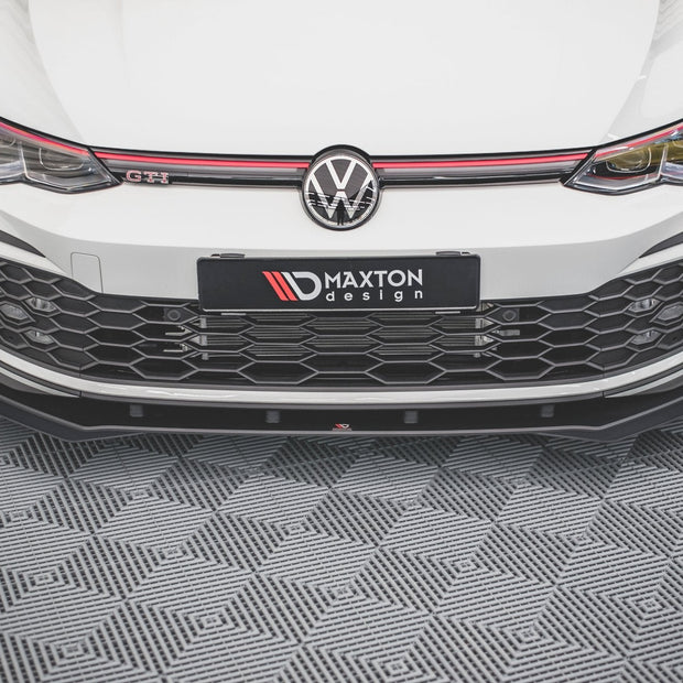 Street Pro Frontläpp + Flaps för Volkswagen Golf GTI / GTE / GTD / R-Line Mk8