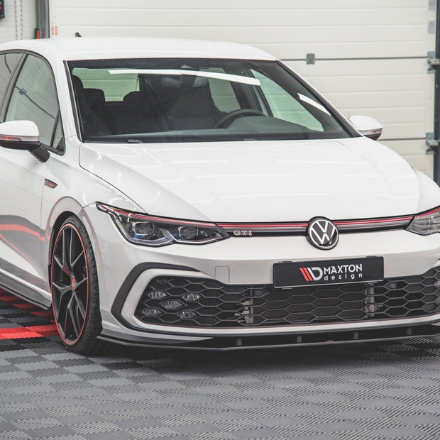 Street Pro Frontläpp för Volkswagen Golf GTI / GTE / GTD / R-Line Mk8