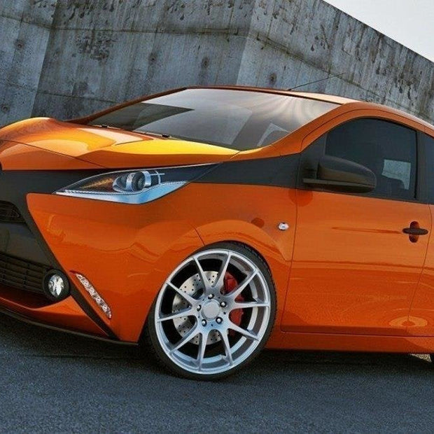 Frontläpp för Toyota AYGO Mk2