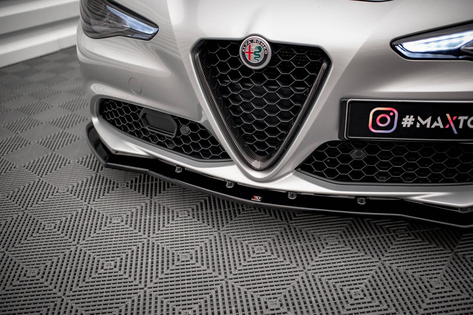 Frontläpp V.1 för Alfa Romeo Giulia Sport