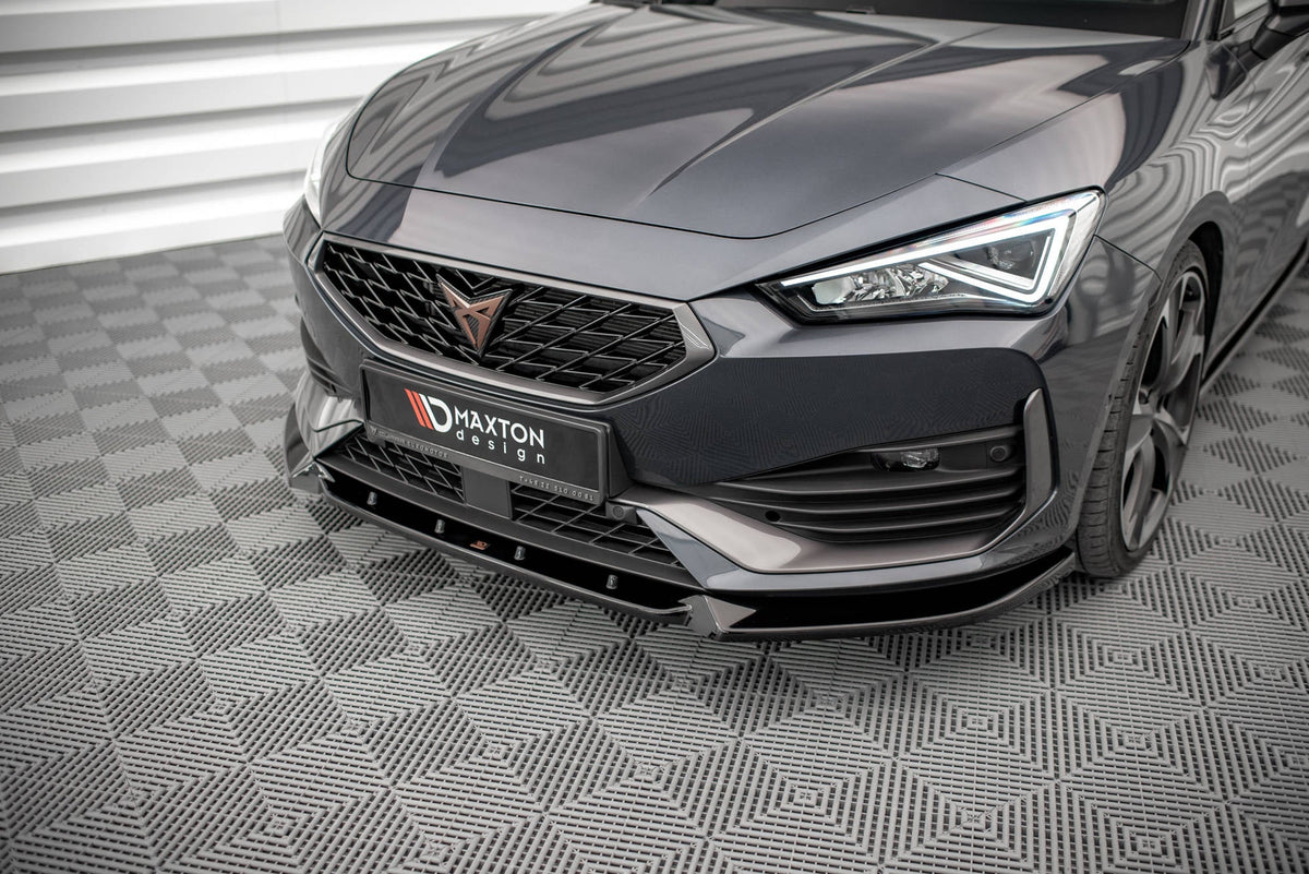 Frontläpp V.1 för Cupra Leon Mk1