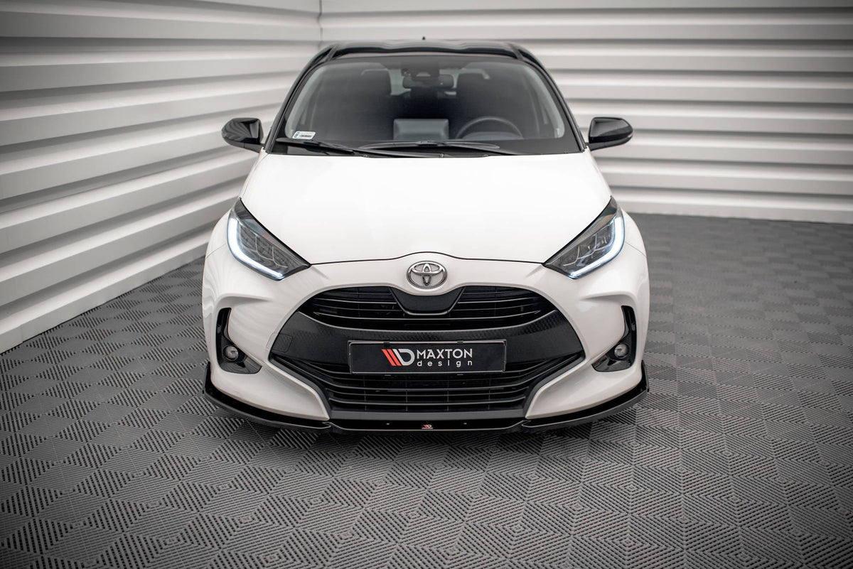 Frontläpp V.1 + Flaps för Toyota Yaris Mk4