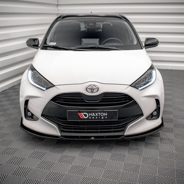 Frontläpp V.1 + Flaps för Toyota Yaris Mk4