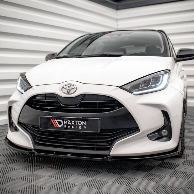 Frontläpp V.1 + Flaps för Toyota Yaris Mk4