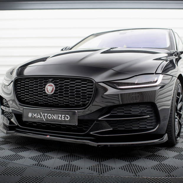 Frontläpp V.1 för Jaguar XE X760 Facelift