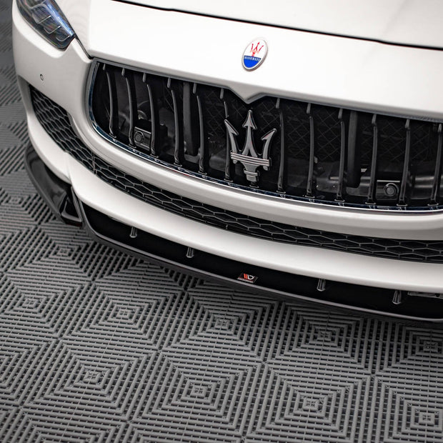 Frontläpp V.1 för Maserati Ghibli Mk3