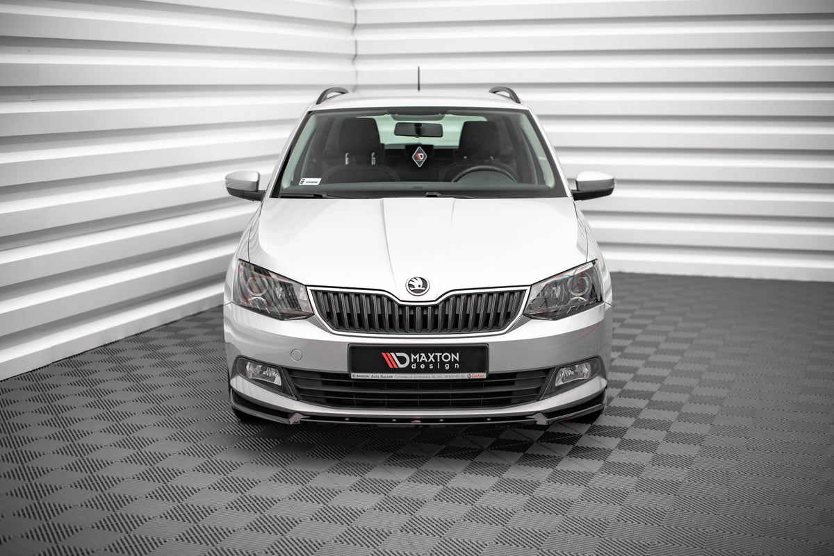 Frontläpp V.1 för Skoda Fabia Mk3
