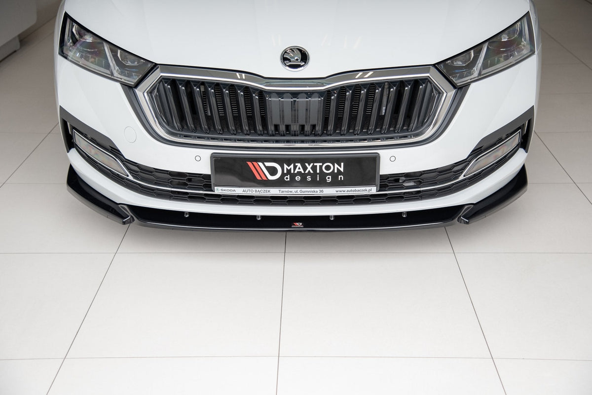 Frontläpp V.1 för Skoda Octavia Mk4