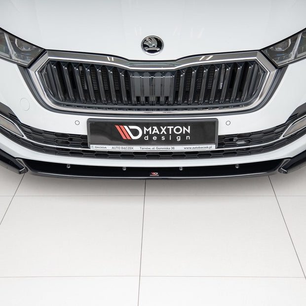 Frontläpp V.1 för Skoda Octavia Mk4