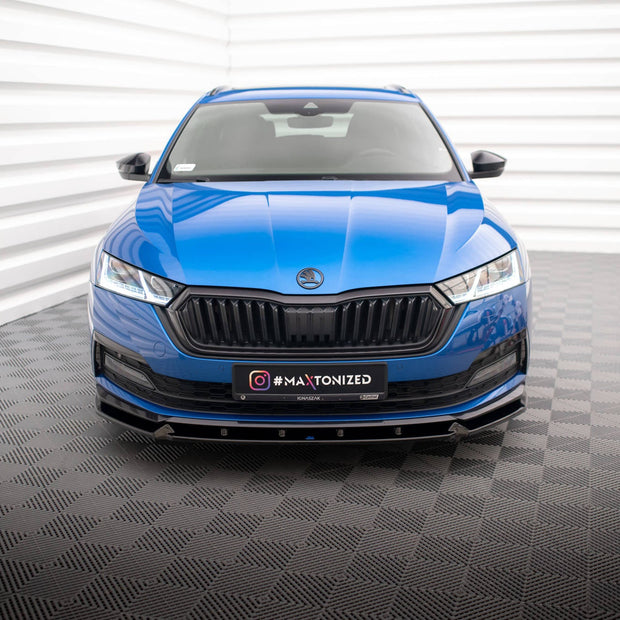 Frontläpp V.1 för Skoda Octavia Sportline Mk4