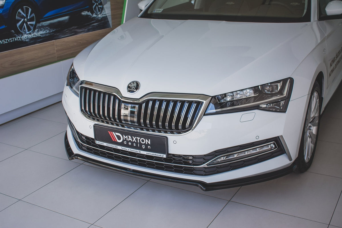 Frontläpp V.1 för Skoda Superb Liftback / Combi Mk3 Facelift